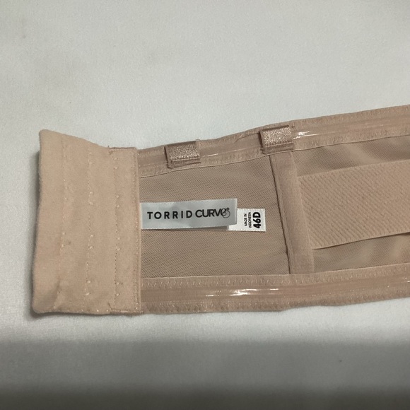 Torrid Curve 46D Strapless Beige Push-up Bra Like New - Picture 4 of 4
